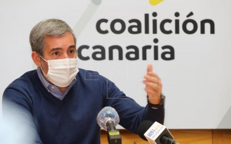 Clavijo pide al PSOE que cambie su voto y salve al Plátano de Canarias