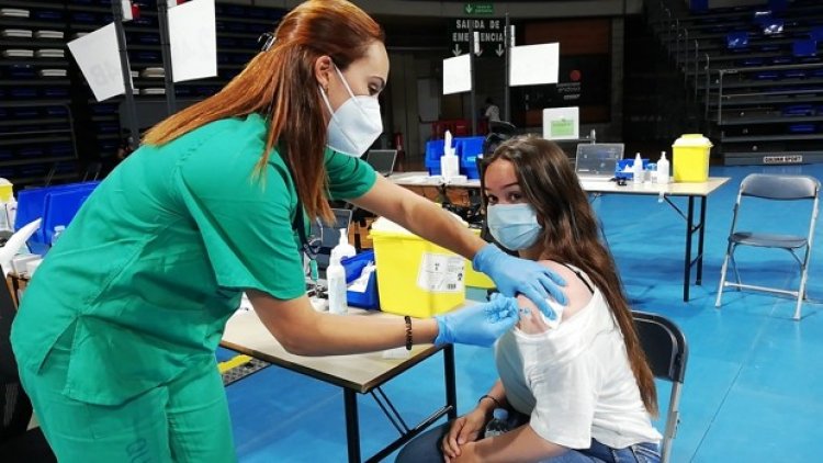 Canarias comienza mañana a vacunar con y sin cita a niños de entre 5 y 11 años