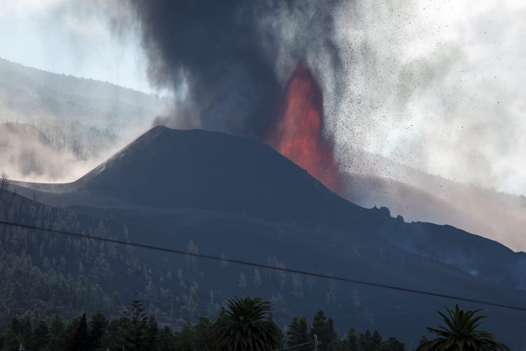 Últimos desalojados pueden regresar a sus casas por estabilización del volcán
