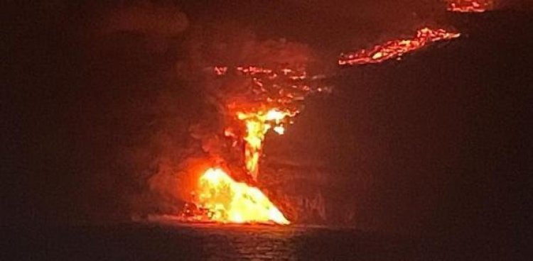 La lava llega al mar tras 10 días de erupción