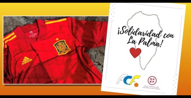 Subastarán camisetas de 'La Roja' firmadas en apoyo a La Palma