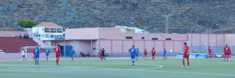 La Gomera facilita la movilidad a los equipos de fútbol base federados de la isla