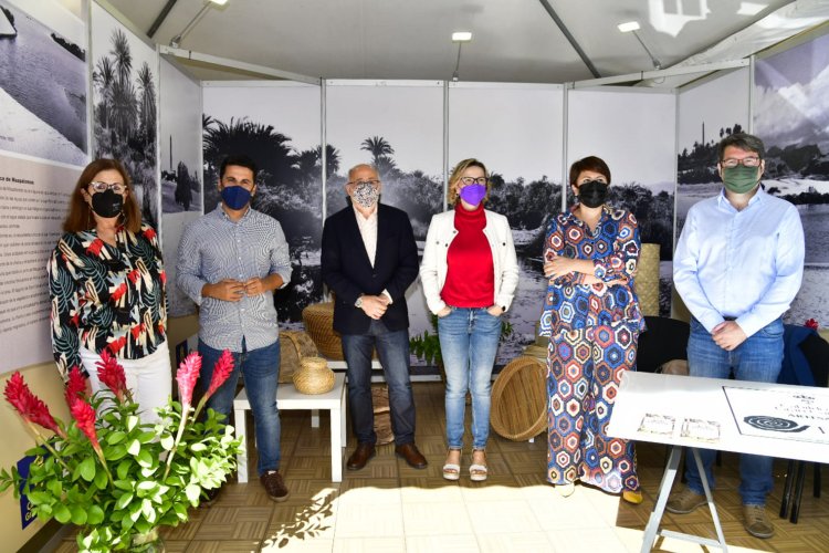 La 1ª Feria de Artesanía de Otoño de la Fedac abre sus puertas al turismo en Meloneras