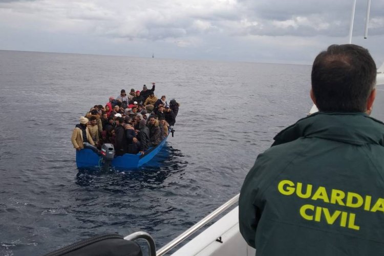 Clavijo reclama más guardias civiles para hacer frente al "drama migratorio"