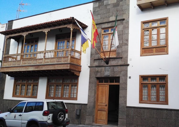 El Ayuntamiento de Buenavista del Norte otorga ayudas escolares por un importe de 14.000 euros