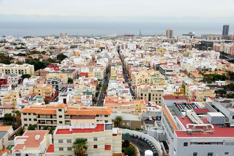 En Santa Cruz de Tenerife una media diaria de 90 agentes asumirá labores de seguridad y tráfico esta navidad