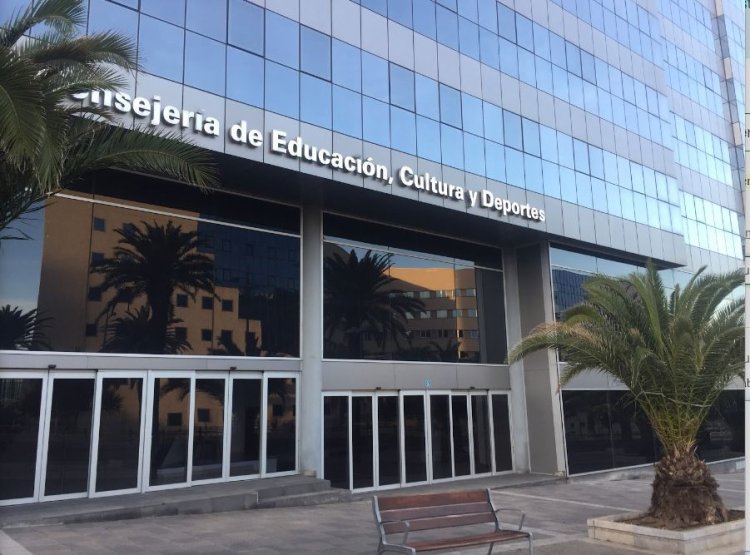 Santa Cruz de Tenerife vende por 30 millones de euros el edificio de Educación al Gobierno canario