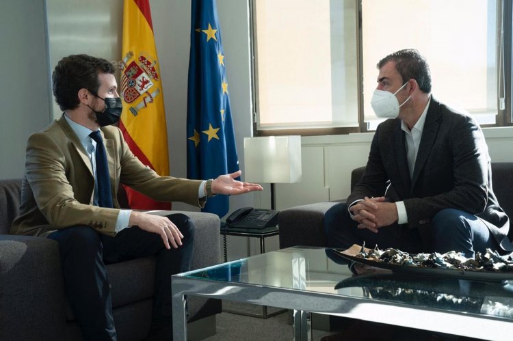 El nuevo presidente del PP de Canarias, Manuel Domínguez se reúne con Pablo Casado