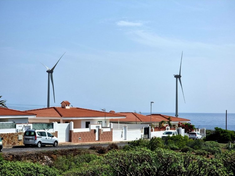 Arico se opone a la decisión del Gobierno de Canarias de autorizar el parque eólico La Morra