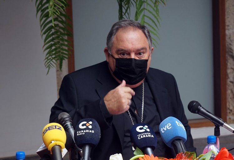 José Mazuelos, sobre las declaraciones del Obispo de Tenerife: 'Pongo la mano en el fuego por él'