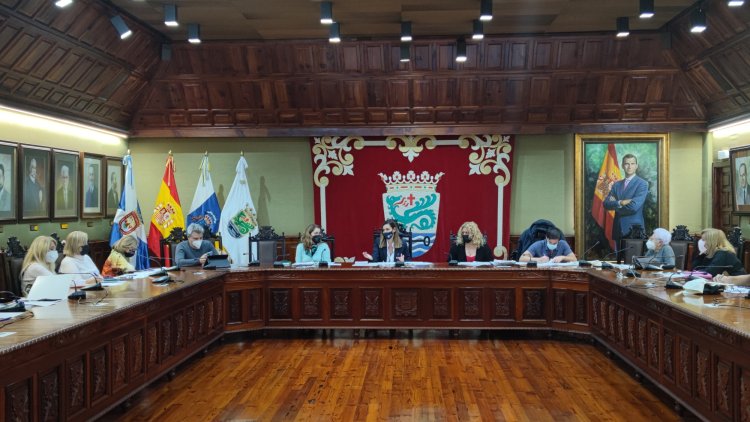 Puerto de la Cruz reúne al consejo de la Mujer para poner en común la programación de este 8M