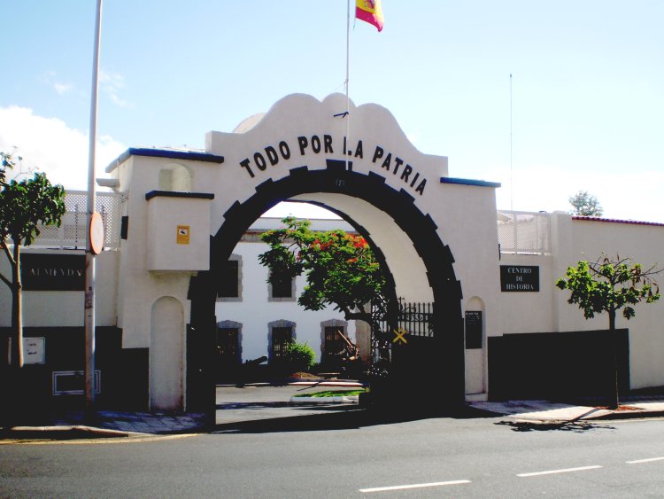 Detenido tras colocar un paquete sospechoso en el cuartel de Almeyda en Tenerife