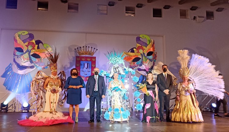 Bárbara Sánchez Santos se alza como la Reina de los mayores del Carnaval de San Sebastián de La Gomera
