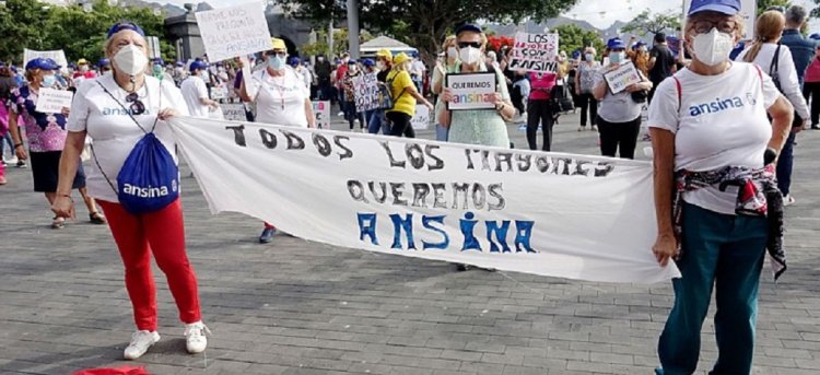 CC: «Los mayores de Tenerife, abandonados por el Cabildo tras 2 años sin Ansina»