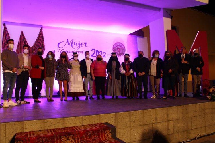 Los Realejos entregó en su Distrito VI los reconocimientos anuales ‘Mujer & Comunidad’
