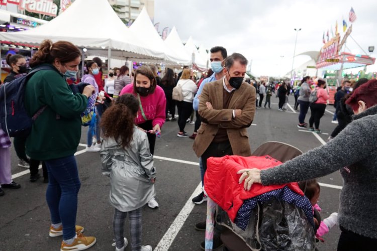 Más de 1.500 menores disfrutan de las atracciones en la Feria Solidaria de Santa Cruz de Tenerife