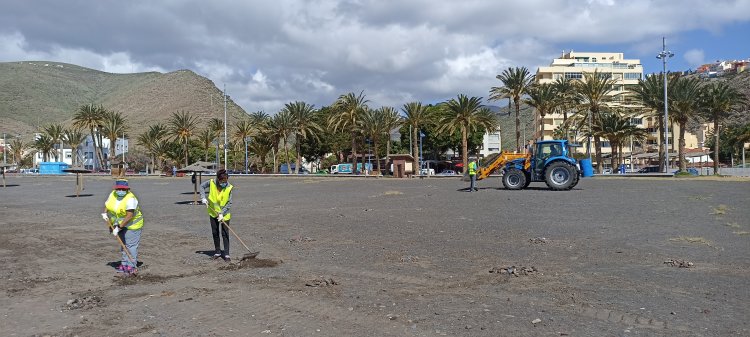 En marcha el acondicionamiento de las playas de San Sebastián de La Gomera con motivo de Semana Santa y con vista previa al verano