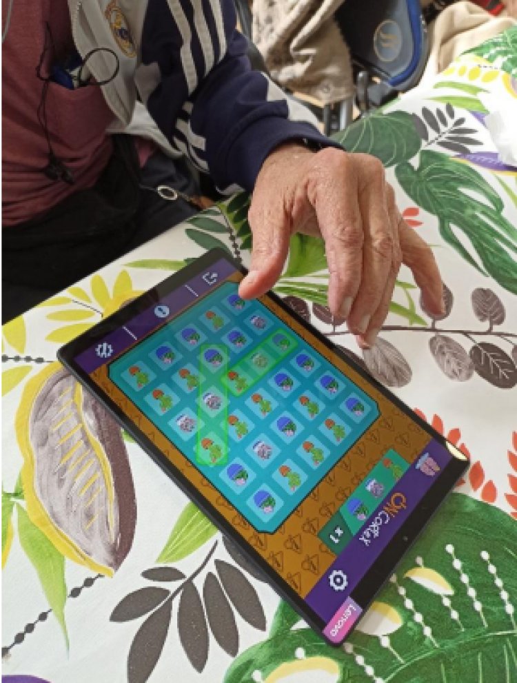 San Sebastián de La Gomera promueve el uso de la tecnología como herramienta de estimulación cognitiva a los mayores en los entornos residenciales y domicilios 