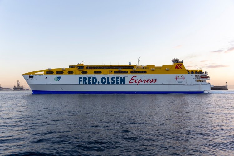 Fred. Olsen Express programa salidas extraordinarias entre Las Palmas de Gran Canaria y Santa Cruz de Tenerife por el derbi canario