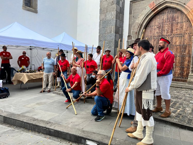 El Rosario muestra su solidaridad a través de la exposición "Una pintura por La Palma", que acogió el municipio de Telde