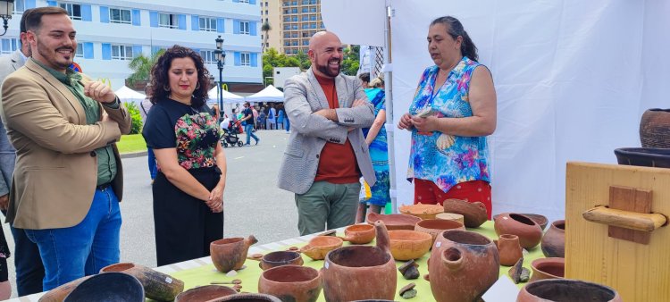 Treinta profesionales muestran su trabajo en el Mercado de Artesanía en Puerto de la Cruz