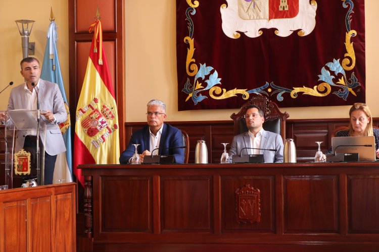 El pleno toma conocimiento de la renuncia de Manuel Domínguez a la Alcaldía de Los Realejos