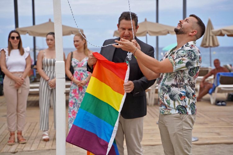 Arona conmemora el Día Internacional del Orgullo LGTBIQ+