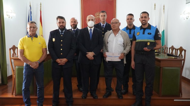 El Ayuntamiento de Buenavista del Norte nombra dos nuevos policías locales tras el proceso de oposición
