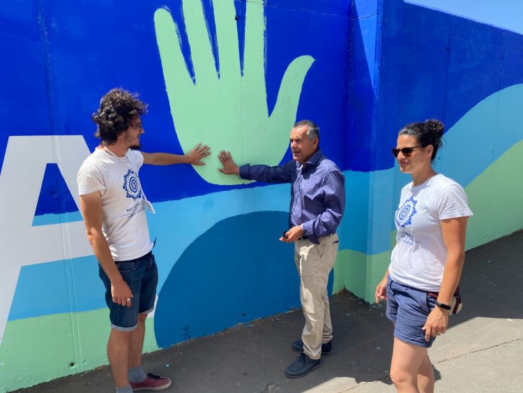 El edil de Medioambiente invita a la ciudadanía a participar en la creación de un mural comunitario en el auditorio de San Juan