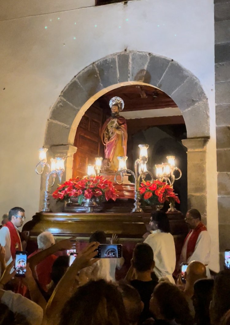 La Salida de San Bartolomé y el pregón anunciador marcan el comienzo de las fiestas de los Corazones de Tejina