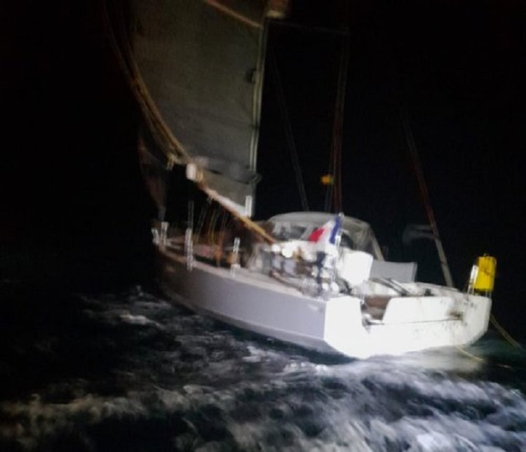Fallece el tripulante del velero francés que estaba a la deriva en Canarias
