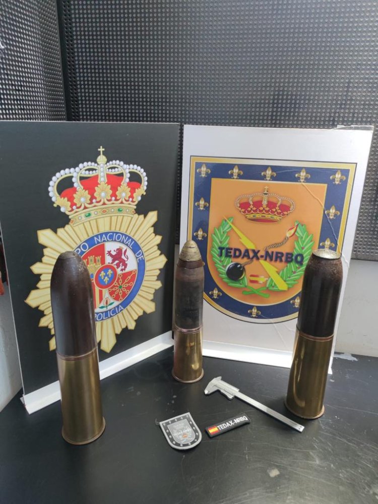 La Policía Nacional interviene tres artefactos explosivos