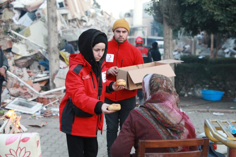 Cruz Roja Internacional pide apoyo y solidaridad a largo plazo para Turquía y Siria