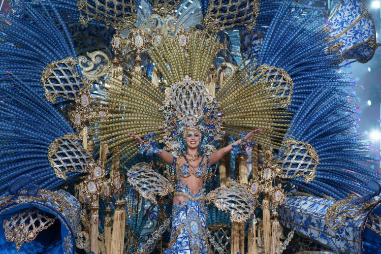 Adriana Peña, reina del Carnaval de Santa Cruz de Tenerife 2023