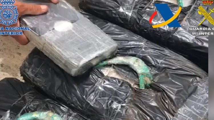 Interceptados otros dos narcoveleros con cientos de kilos de cocaína rumbo a Canarias