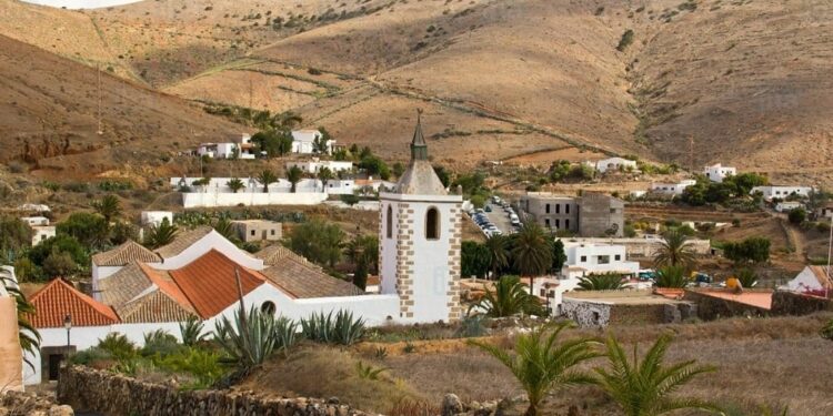 Las cuadrillas del Cabildo regresan a Las Peñitas para reforzar los trabajos de limpieza del barranco
