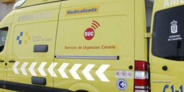 Tres heridos en un accidente múltiple con vuelco en La Oliva