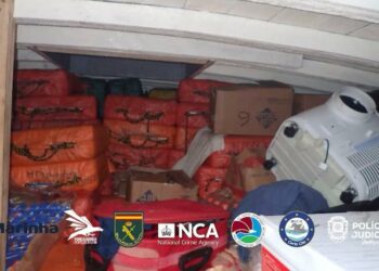 Interceptado un narcosubmarino en el Atlántico con 6,6 toneladas de cocaína con destino la Península Ibérica