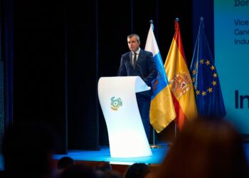 Domínguez destaca la formación, la transformación digital y el relevo generacional como grandes retos del comercio