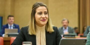 Acedo al ministro Torres: “Ni los menores ni los miles de inmigrantes le importan lo más mínimo”