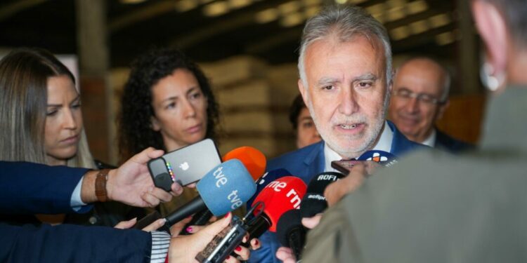 Ángel Víctor Torres anuncia que padece cáncer pero continuará en política: «Va a salir bien»