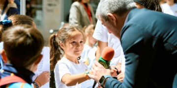 Clavijo comparte jornada un año más con escolares de todas las islas en el proyecto ‘De Palique’