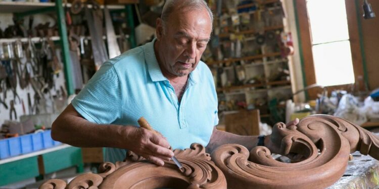 Antigua rinde homenaje al maestro Pepe Melián Martín en el Día del Artesano