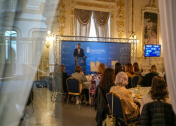 El Gobierno impulsará acciones concretas para mejorar el rol de las mujeres en el tejido industrial canario