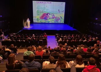 Doscientos estudiantes de veinte centros canarios participan en el encuentro final del proyecto ‘Tagoror de color’