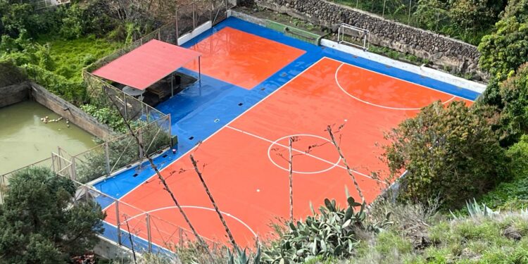 Educación acomete la reforma y actualización de instalaciones deportivas en medio centenar de centros