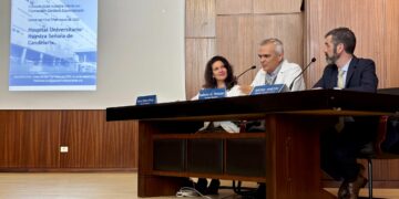 El Hospital La Candelaria da a conocer su oferta formativa especializada a más de sesenta graduados sanitarios 