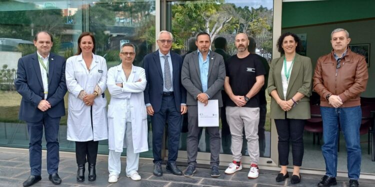 La colonoscopia y la prueba de sangre oculta en heces son equivalentes para detectar el cáncer colorrectal