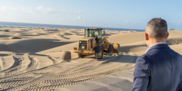 RECOGIDA DE ARENA EN PLAYA DEL INGLES-[CC SBT]-[20.03]-[PRENSA]-6