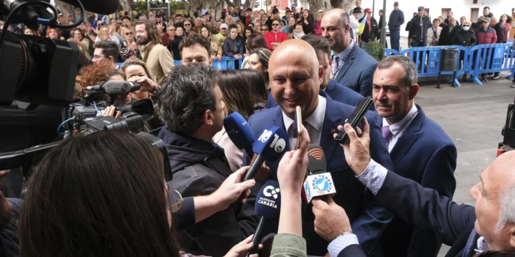 Regalado (CC) es de nuevo el alcalde de Granadilla tras prosperar la moción de censura contra Miranda (PSOE)